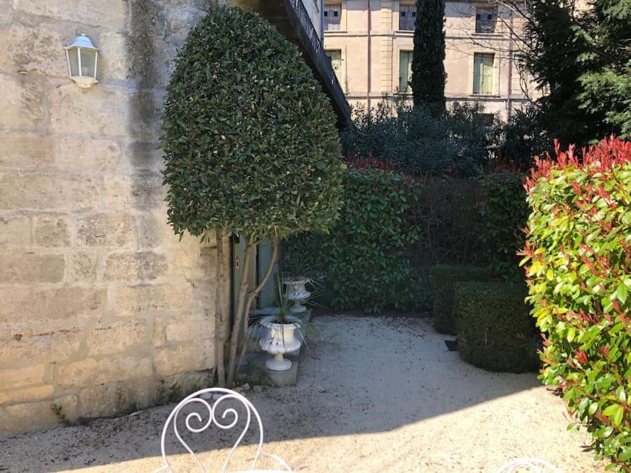 Ulysse, Appartement Spacieux Au Centre Historique D'Uzes En Rez-De-Chaussee Avec Exterieur, Proche Parking Des Marroniers Esterno foto