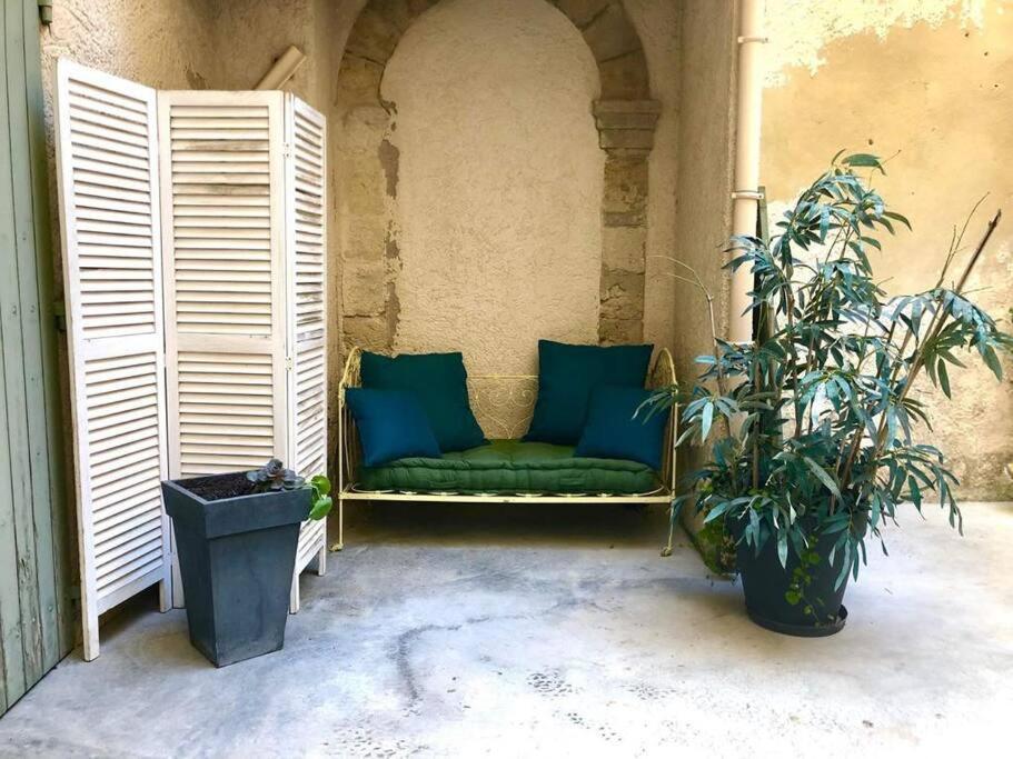 Ulysse, Appartement Spacieux Au Centre Historique D'Uzes En Rez-De-Chaussee Avec Exterieur, Proche Parking Des Marroniers Esterno foto