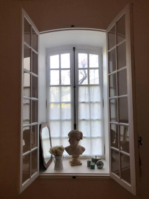 Ulysse, Appartement Spacieux Au Centre Historique D'Uzes En Rez-De-Chaussee Avec Exterieur, Proche Parking Des Marroniers Esterno foto