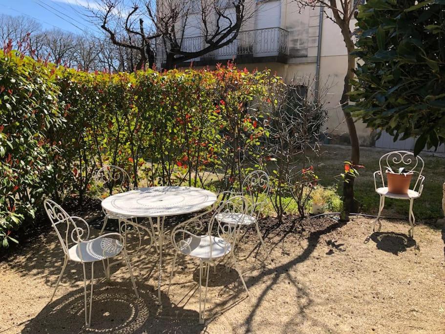 Ulysse, Appartement Spacieux Au Centre Historique D'Uzes En Rez-De-Chaussee Avec Exterieur, Proche Parking Des Marroniers Esterno foto